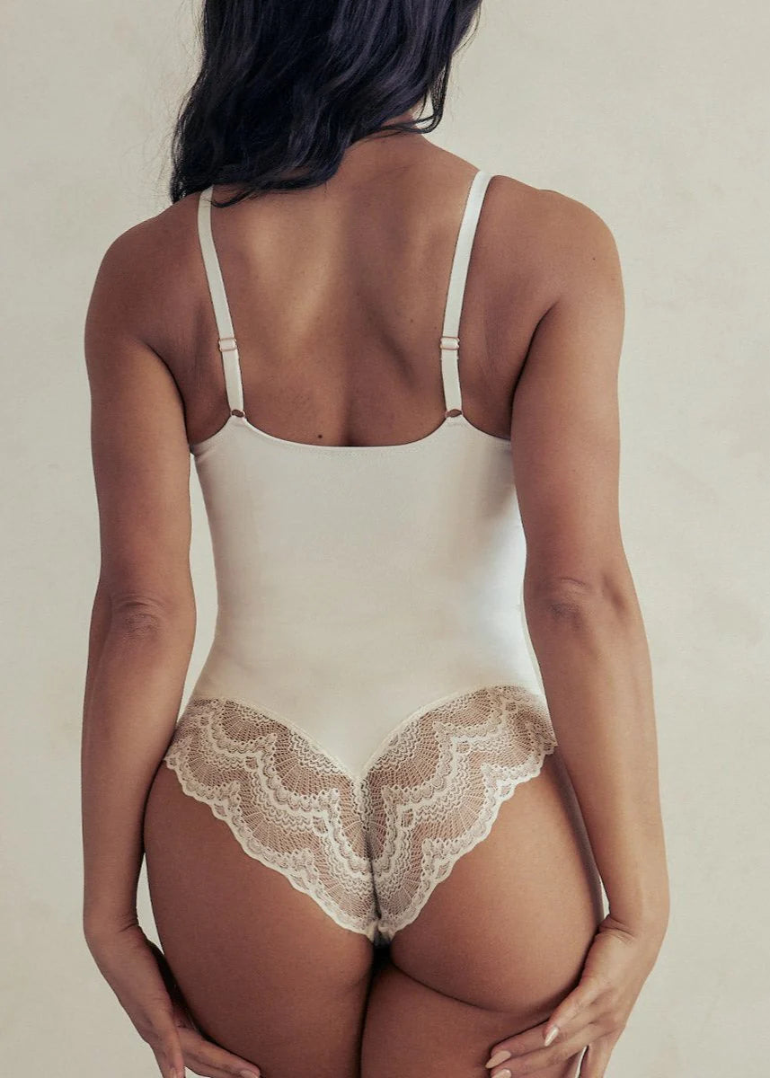 Sculpting Lace Shapewear Bodysuit