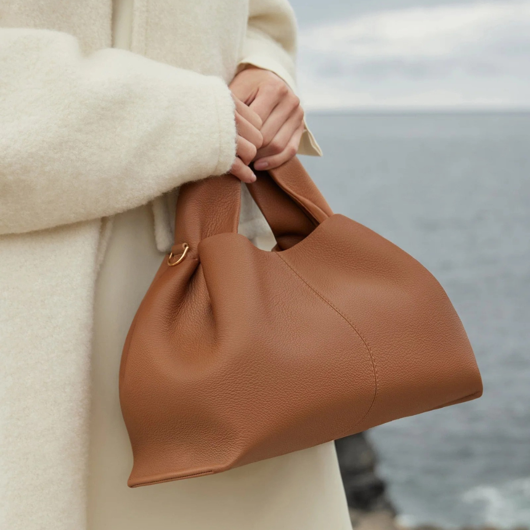 Louise - Caramel Parisien